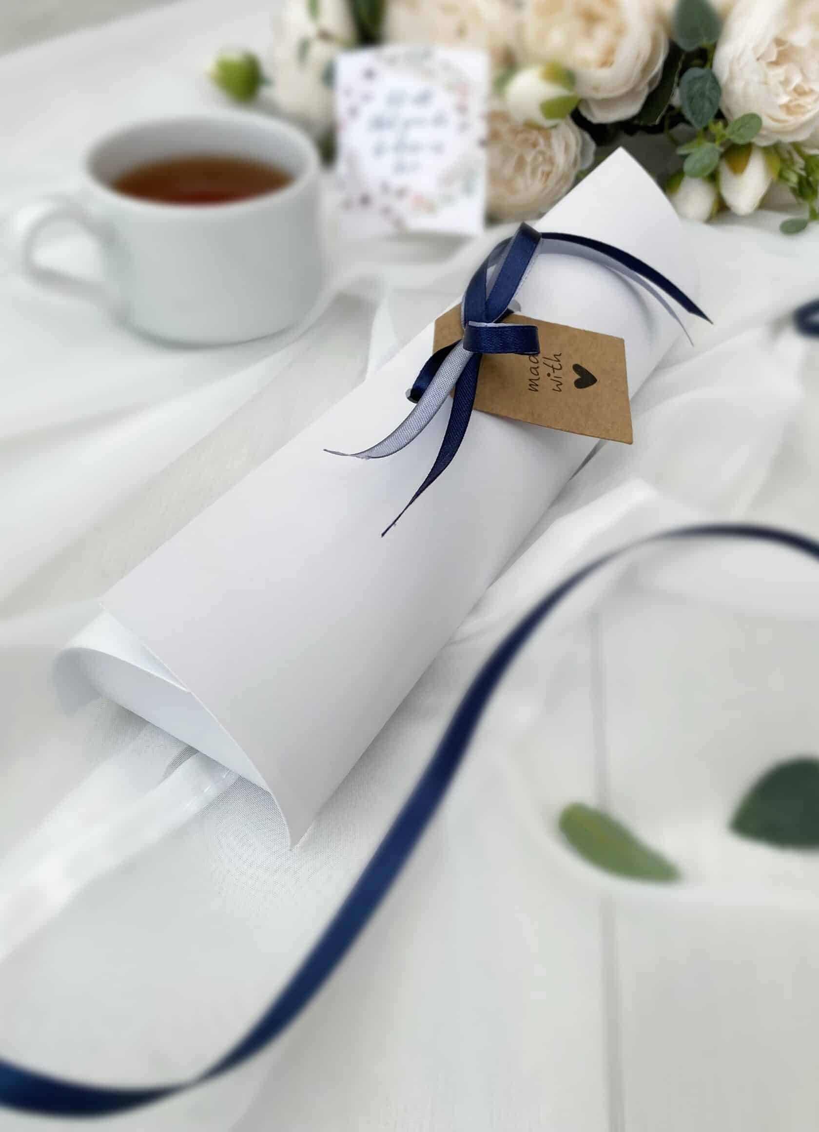 КХ00009 Л Тубус для кондитерских изделий с лентой, большой белый — изображение 1